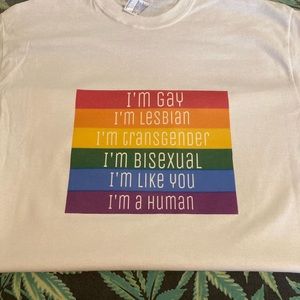 Rainbow graphic t shirt size medium